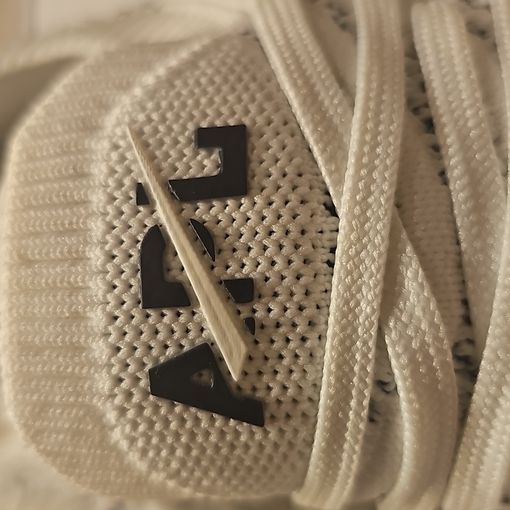 APL Women's TechLoom Wave in Ivory and Navy - Picture 6 of 8